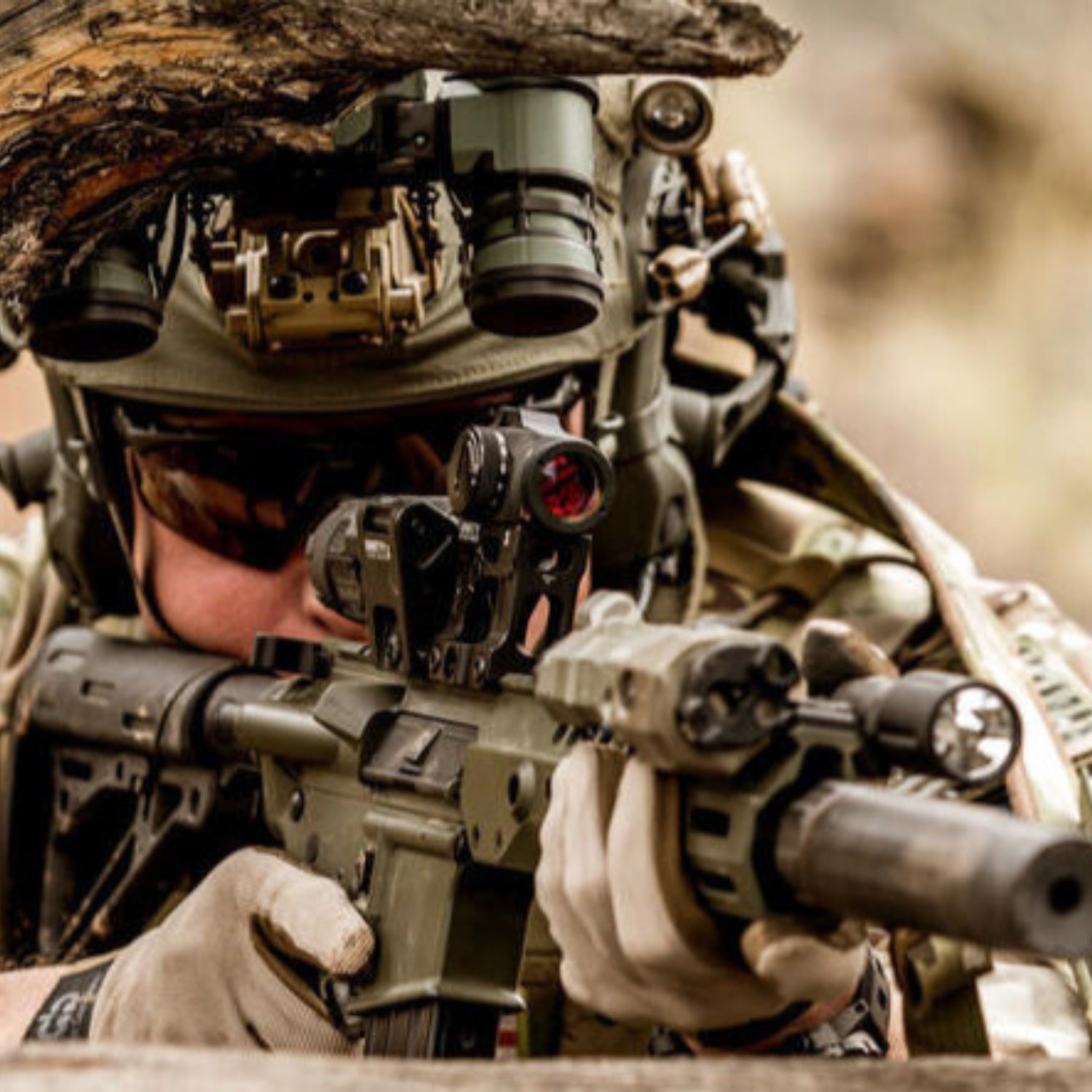 Aimpoint Micro T2 | Rugged 2 MOA Red Dot & 5-Year Battery | NVG Compatible & Waterproof